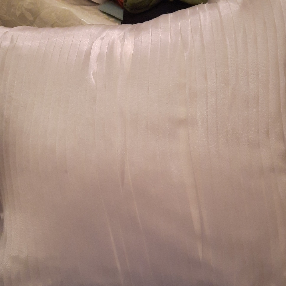 Martha Stewart White Satin Pillow Cover With Pillow